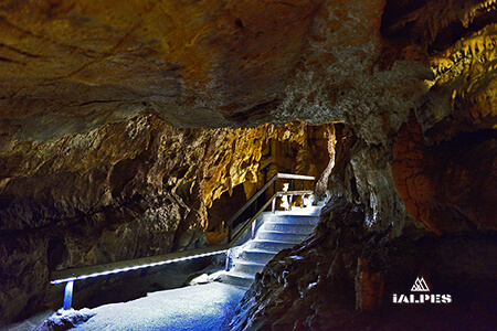 Grottes du Cerdon, Ain