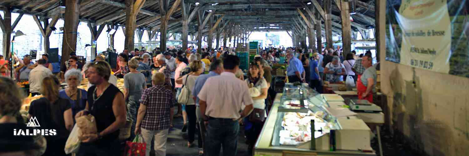 Jour de marché à Chatillon-sur-Chalaronne, Ain