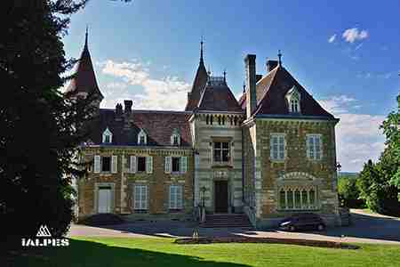 Ambronay, la mairie