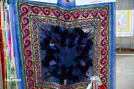 Musée des soieries Bonnet, foulard en soie